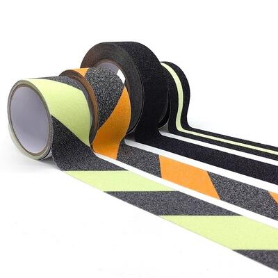 Тяжелая антискользящая лента для покрытия лестницы